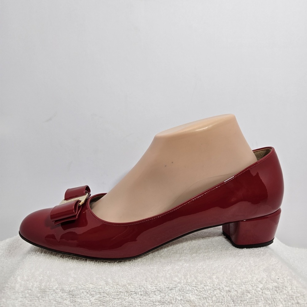 Salvatore Ferragamo Vara Bow Red Patent Leather Pumps Heels Shoes Womens Size 9 - Picture 7 of 15